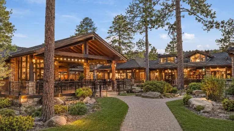 Generational Restaurant + Fully-Leased Commercial Plaza — Gila County, AZ